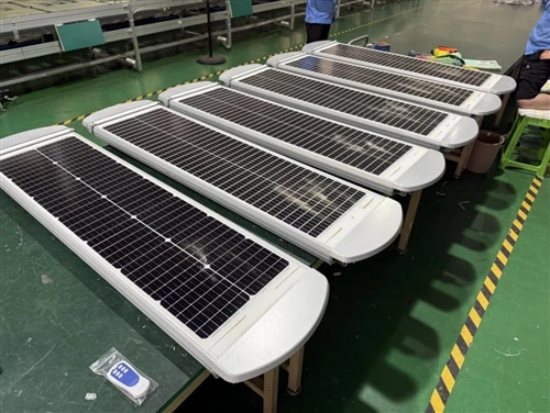 Self-cleaning Series 150W, 60W & 40W Solar Street Lights Shipped For Thailand...