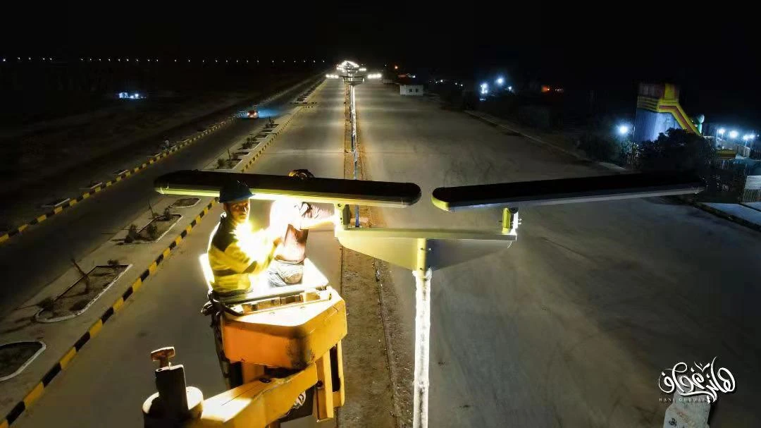 Solar Street Light Installation for Highway Road Lighting Solar Street Light Installation for Highway Road Lighting